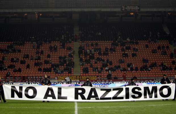 universal-cup-razzismo