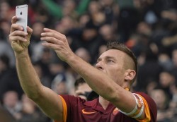 inghilterra-selfie-totti