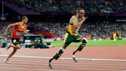 Oscar pistorius tenta il suicidio