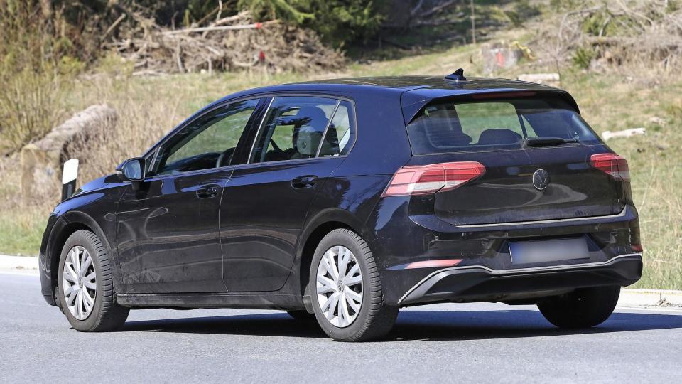 Volkswagen Golf 2020: interni, prezzo e foto in anteprima. I dettagli