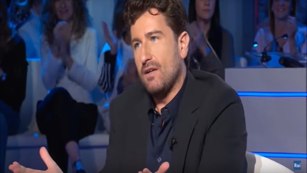 Chi è Alessandro Siani a Tale e Quale Show 2019: carriera e biografia