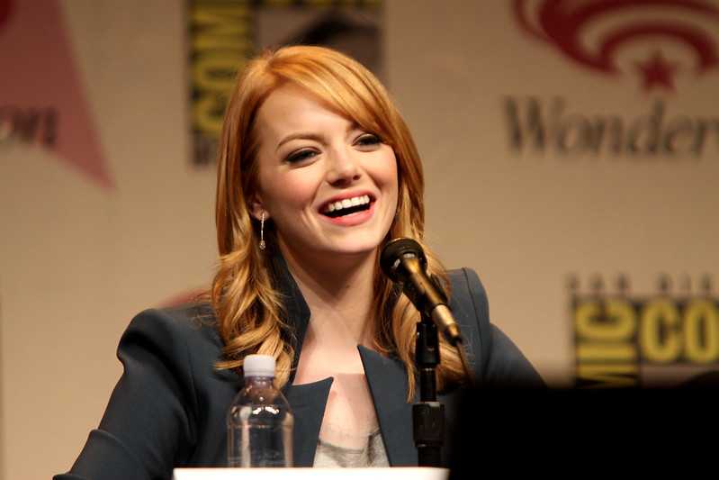 Emma Stone biografia, carriera e chi è l'attrice di La La Land
