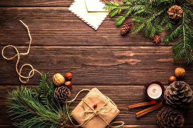 come apparecchiare la tavola a natale